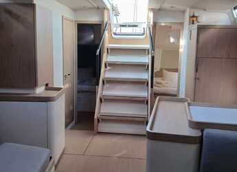 Alquilar velero en Lavrion Marina - First 53