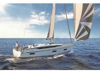 Rent a sailboat in Volos - Bavaria C50