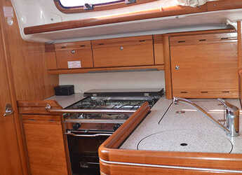 Rent a sailboat in Keramoti Marina - Bavaria 35 Match