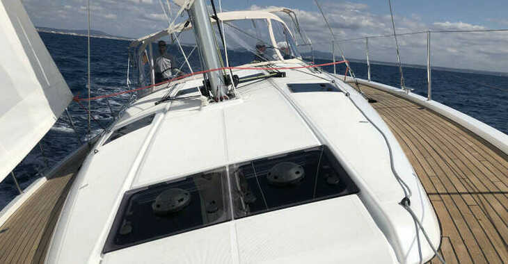 Rent a sailboat in Marina Port de Mallorca - Sun Odyssey 440