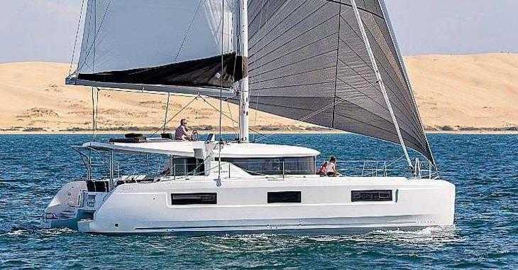 Louer catamaran à Marina Porto Antico - Lagoon 46 (WM, solar panels, skipper bathroom, zero safety deposit)