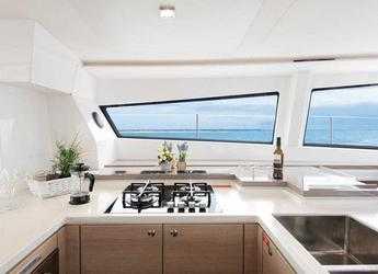Rent a catamaran in Fort Burt Marina - Bali 5.4.