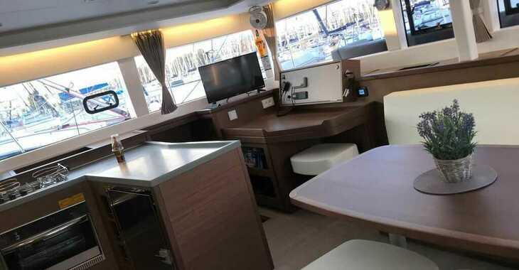 Rent a catamaran in Nikiana Marina - Lagoon 450 Fly