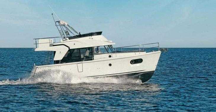 Rent a motorboat in Marina Kremik - Swift Trawler 35