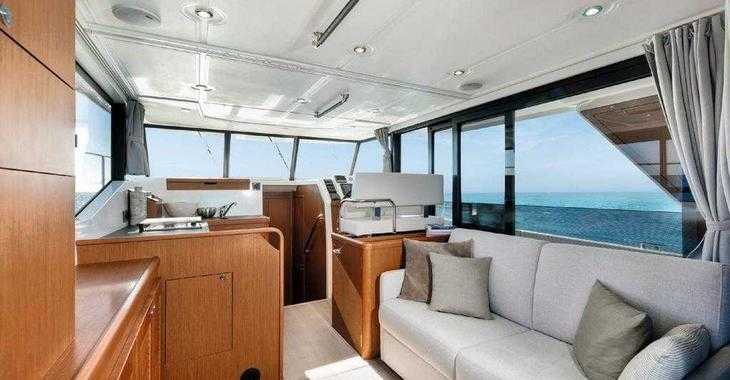 Chartern Sie motorboot in Marina Kremik - Swift Trawler 35