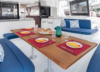 Alquilar catamarán en Marina Zeas - Lagoon 46 