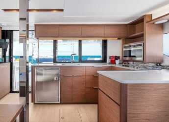 Alquilar catamarán en Marina Zeas - Lagoon 46 