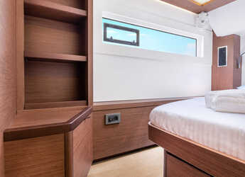 Alquilar catamarán en Marina Zeas - Lagoon 46 