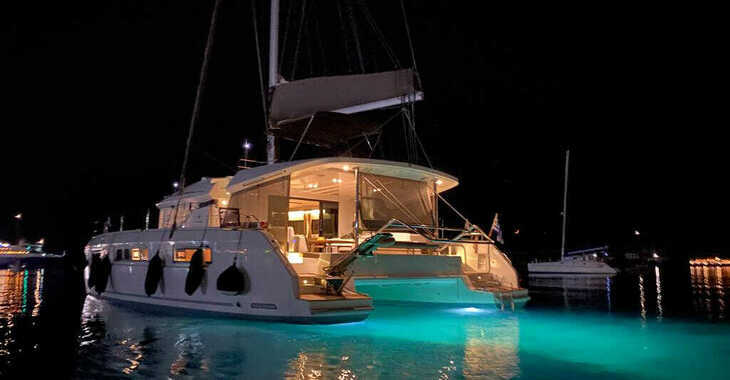 Rent a catamaran in Alimos Marina - Lagoon 50 