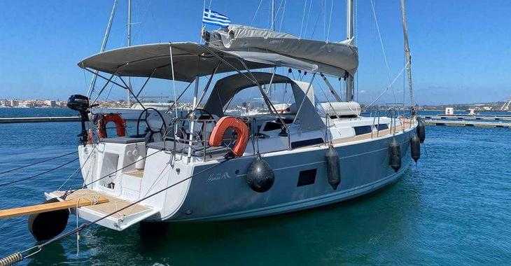 Rent a sailboat in Lefkas Marina - Hanse 458