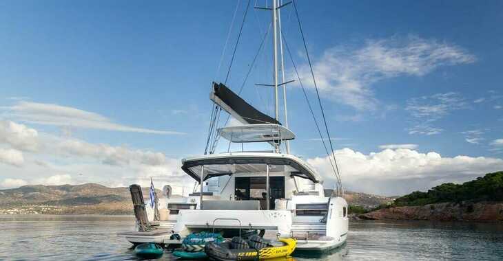 Rent a catamaran in Alimos Marina - Lagoon 51