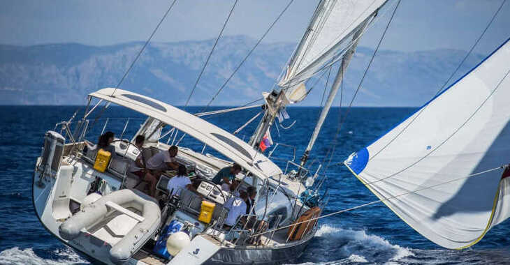 Chartern Sie segelboot in SCT Marina Trogir - Oceanis 58