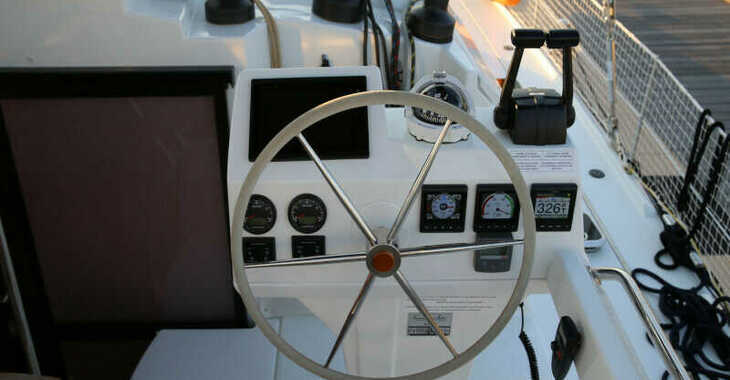 Rent a catamaran in SCT Marina - Saba 50