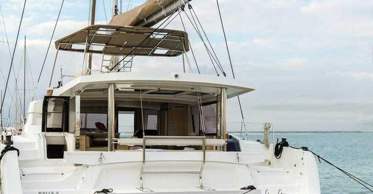 Rent a catamaran in Marina Novi - Bali 5.4