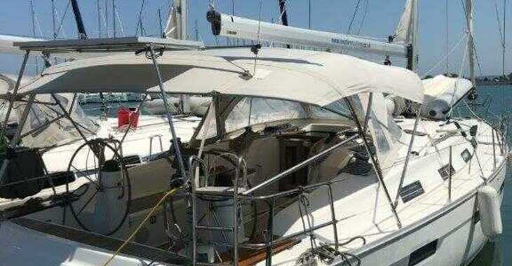 Rent a sailboat in Nikiana Marina - Bavaria 40 Cruiser