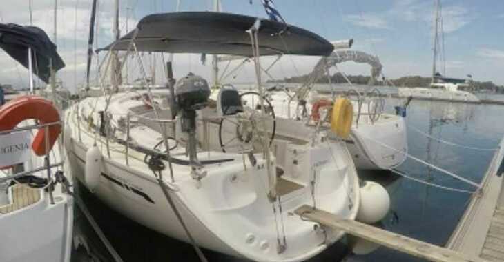 Rent a sailboat in Nikiana Marina - Bavaria 37 Cruiser
