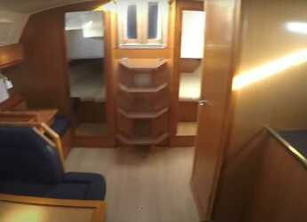 Chartern Sie segelboot in Nikiana Marina - Bavaria 40 Cruiser