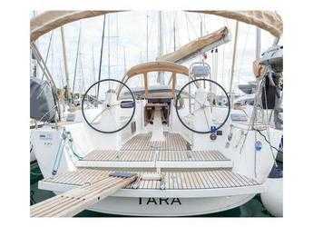 Rent a sailboat in Marina Kastela - Dufour 335 Grand Large