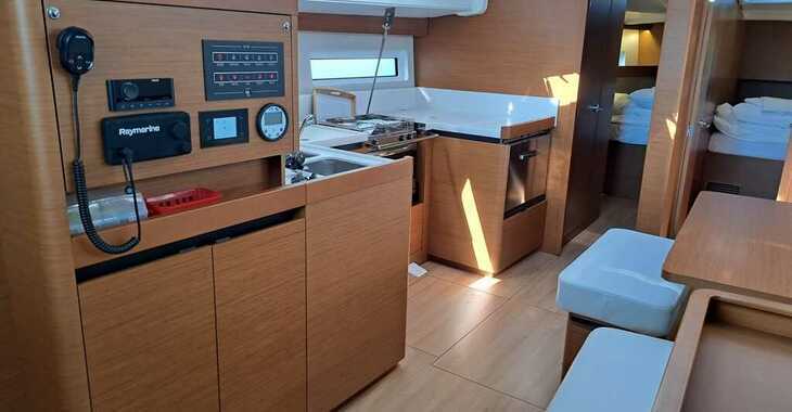Rent a sailboat in Marina Kastela - Sun Odyssey 490