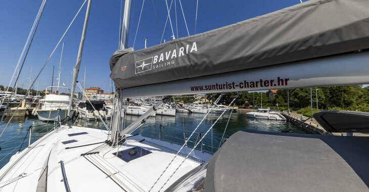 Rent a sailboat in Marina Tankerkomerc - Bavaria C42