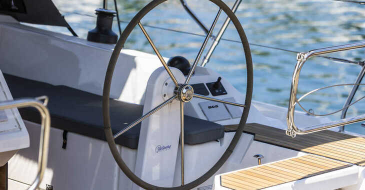 Rent a sailboat in Zadar Marina - Bavaria C42
