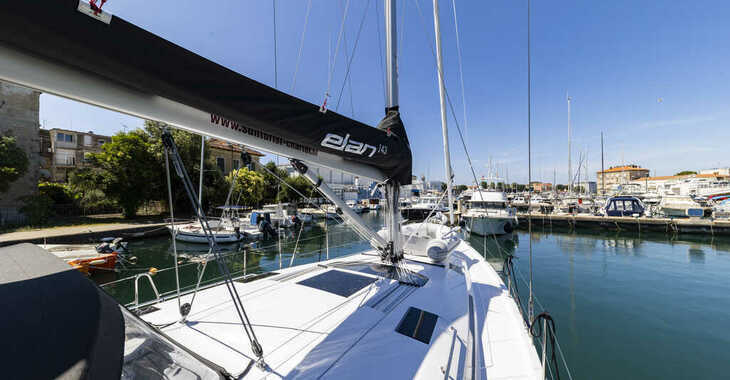 Rent a sailboat in Zadar Marina - Elan Impression 43 -  NEW MODEL 2023.