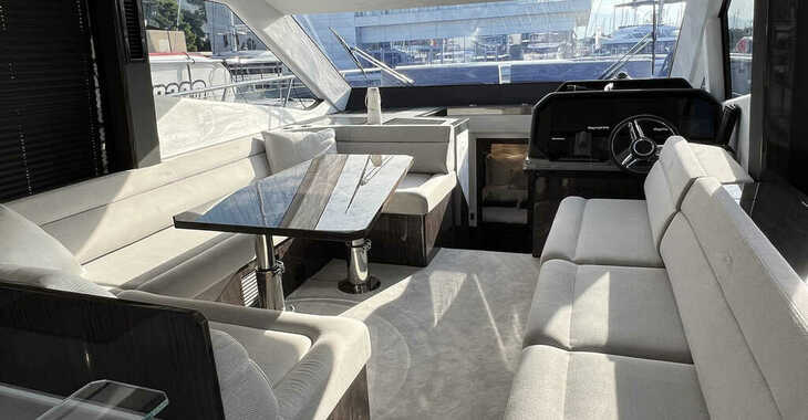Chartern Sie yacht in Marina Kastela - Galeon 500 Fly 