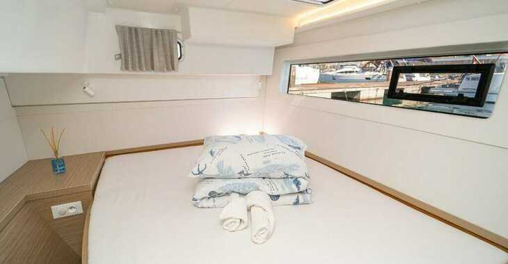 Rent a catamaran in Marina Kastela - Lagoon 40 - 4 + 2 cab