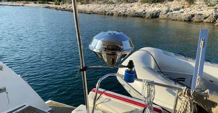 Rent a catamaran in Veruda Marina - Fountaine Pajot Lucia 40 - 3 cab.