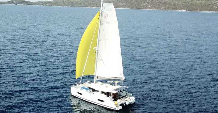 Rent a catamaran in Veruda - Fountaine Pajot Lucia 40 - 3 cab.