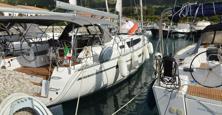 Rent a sailboat in Porto di Tropea - Bavaria Cruiser 46 - 4 cab.