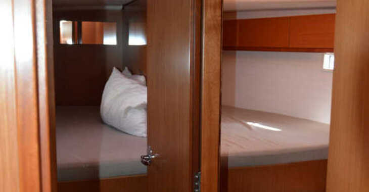 Chartern Sie segelboot in Porto di Tropea - Bavaria Cruiser 46 - 4 cab.