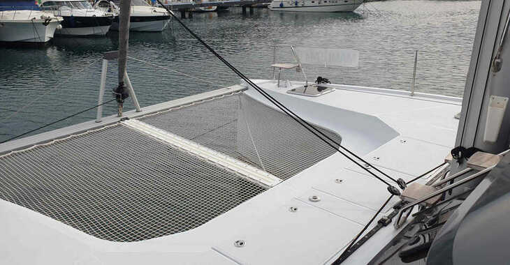 Rent a catamaran in Porto di Tropea - Nautitech 40 Open - 4 + 1 cab.