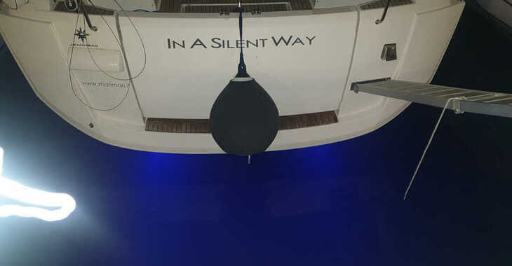 Rent a sailboat in Porto di Tropea - Sun Odyssey 519 - 4 + 1 cab.