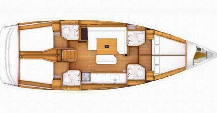Rent a sailboat in Porto di Tropea - Sun Odyssey 519 - 4 + 1 cab.