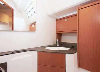 Rent a sailboat in Marina Kastela - Bavaria Cruiser 46 - 4 cab.