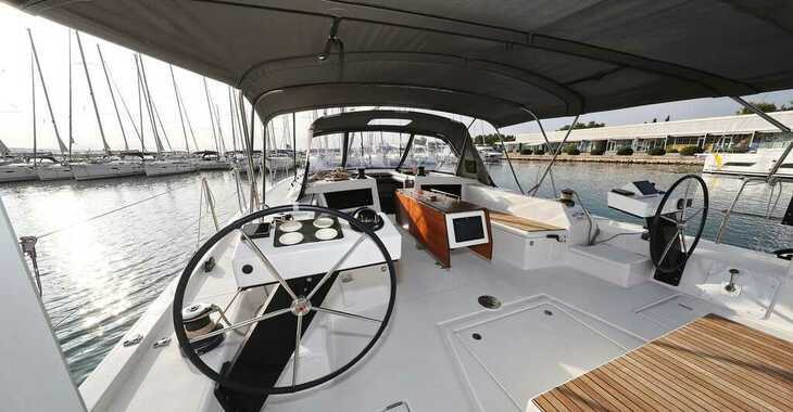Rent a sailboat in Sangulin Marina - Dufour 470 - 4 cab.