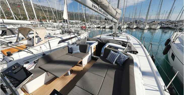 Rent a sailboat in Marina Kastela - Hanse 460