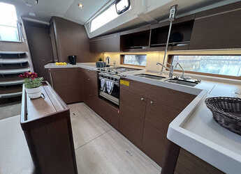 Rent a sailboat in Alimos Marina - Oceanis 46.1