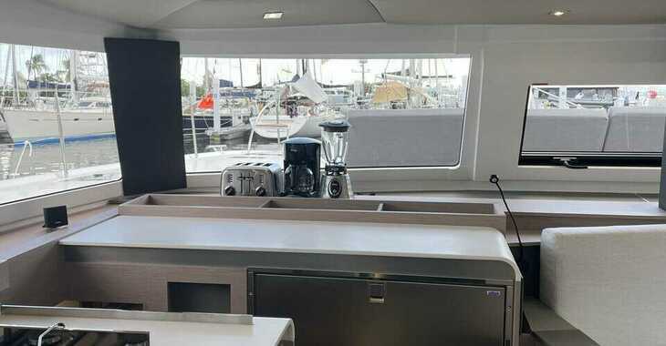 Rent a catamaran in Nanny Cay - Fountaine Pajot Aura 51