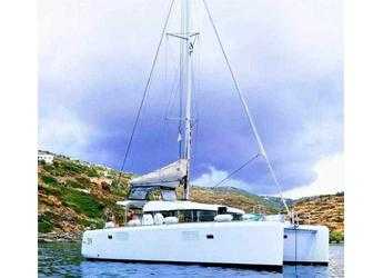 Rent a catamaran in Paros Marina - Lagoon 39
