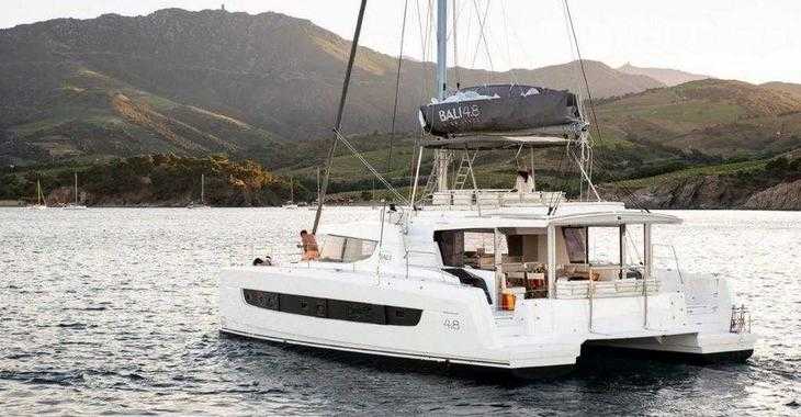 Rent a catamaran in Maya Cove, Hodges Creek Marina - Bali 4.8 - 5 + 1 cab
