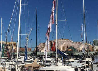 Rent a catamaran in Maya Cove, Hodges Creek Marina - Bali 4.3 - 4 + 2 cab.