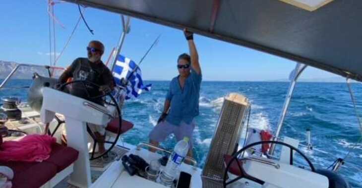 Rent a sailboat in Loutraki Harbour - Oceanis 51.1