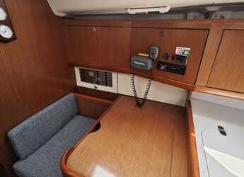 Noleggiare sailboat in Ece Marina - Oceanis 40