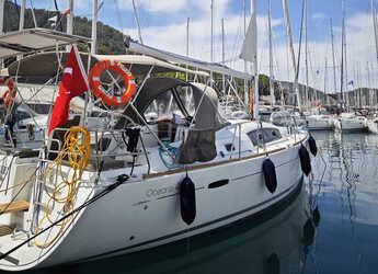 Noleggiare sailboat in Ece Marina - Oceanis 40