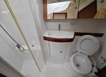 Noleggiare sailboat in Ece Marina - Oceanis 40