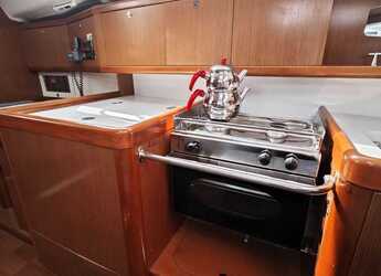 Noleggiare sailboat in Ece Marina - Oceanis 40