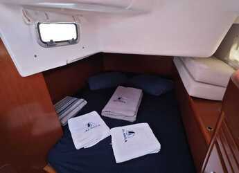 Noleggiare sailboat in Ece Marina - Oceanis 40