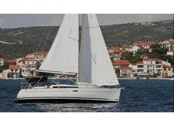 Rent a sailboat in Nidri Marine - Oceanis 34